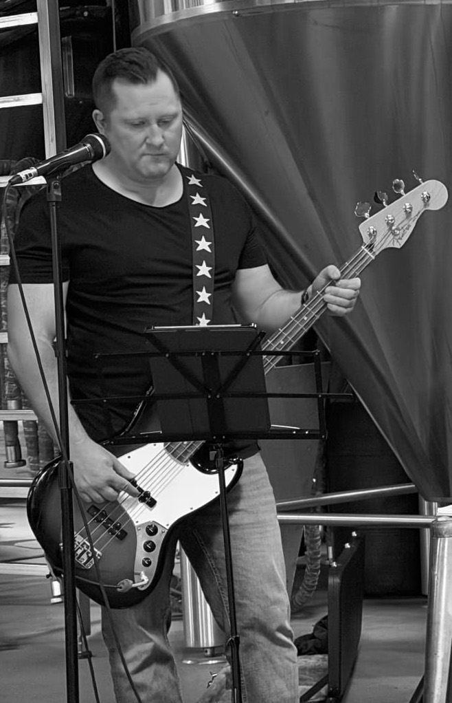 The Peaks bass player performing